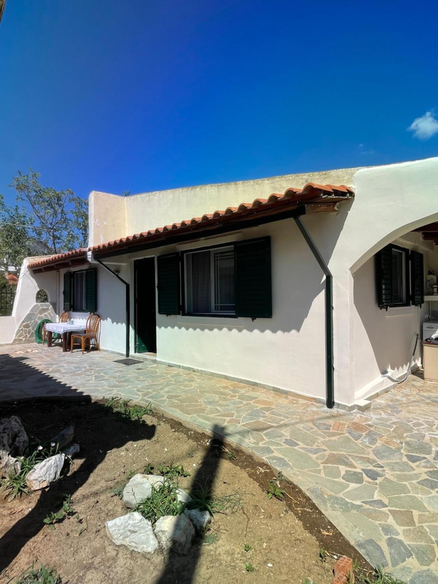 Μονοκατοικία Στο Λουτρακι Loutraki  Exterior photo
